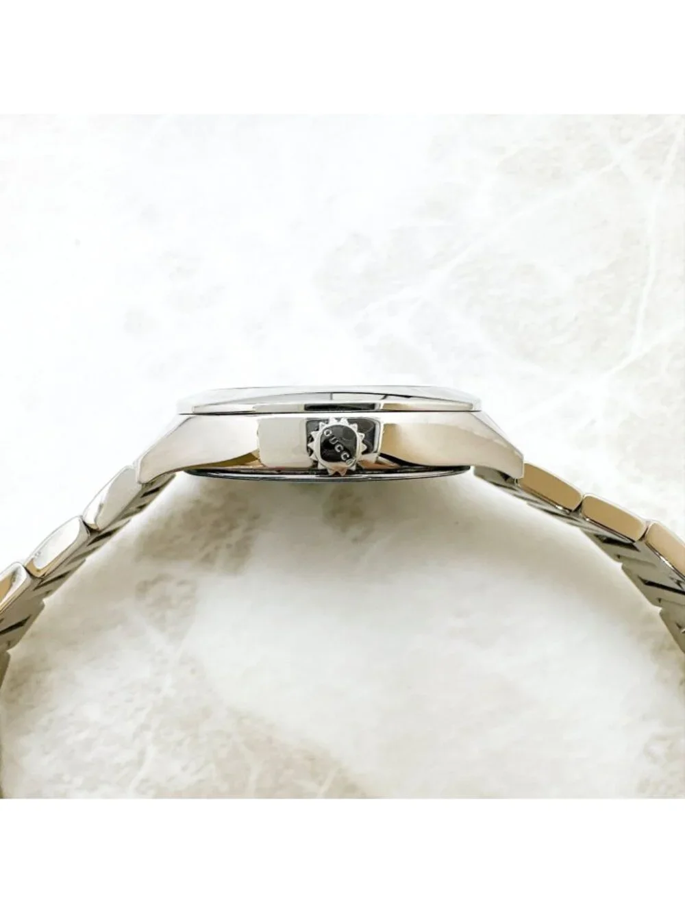 Gucci 142.5 Watch Diamond Quartz Stainless Steel 15.5